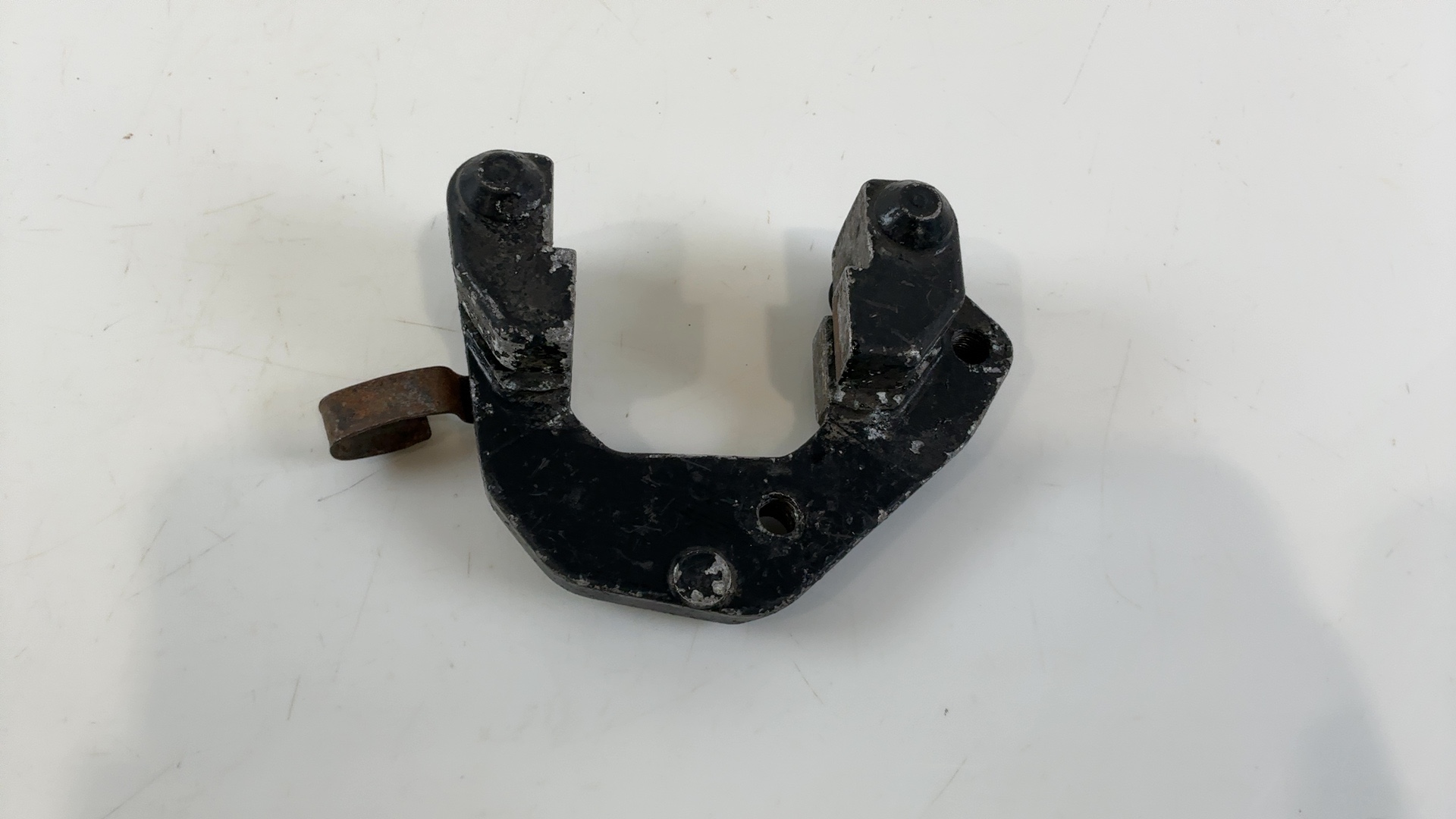 Honda Superdream CB400N 400cc Left Brake Caliper Bracket 1978-1981 45110-442-701 - Image 3