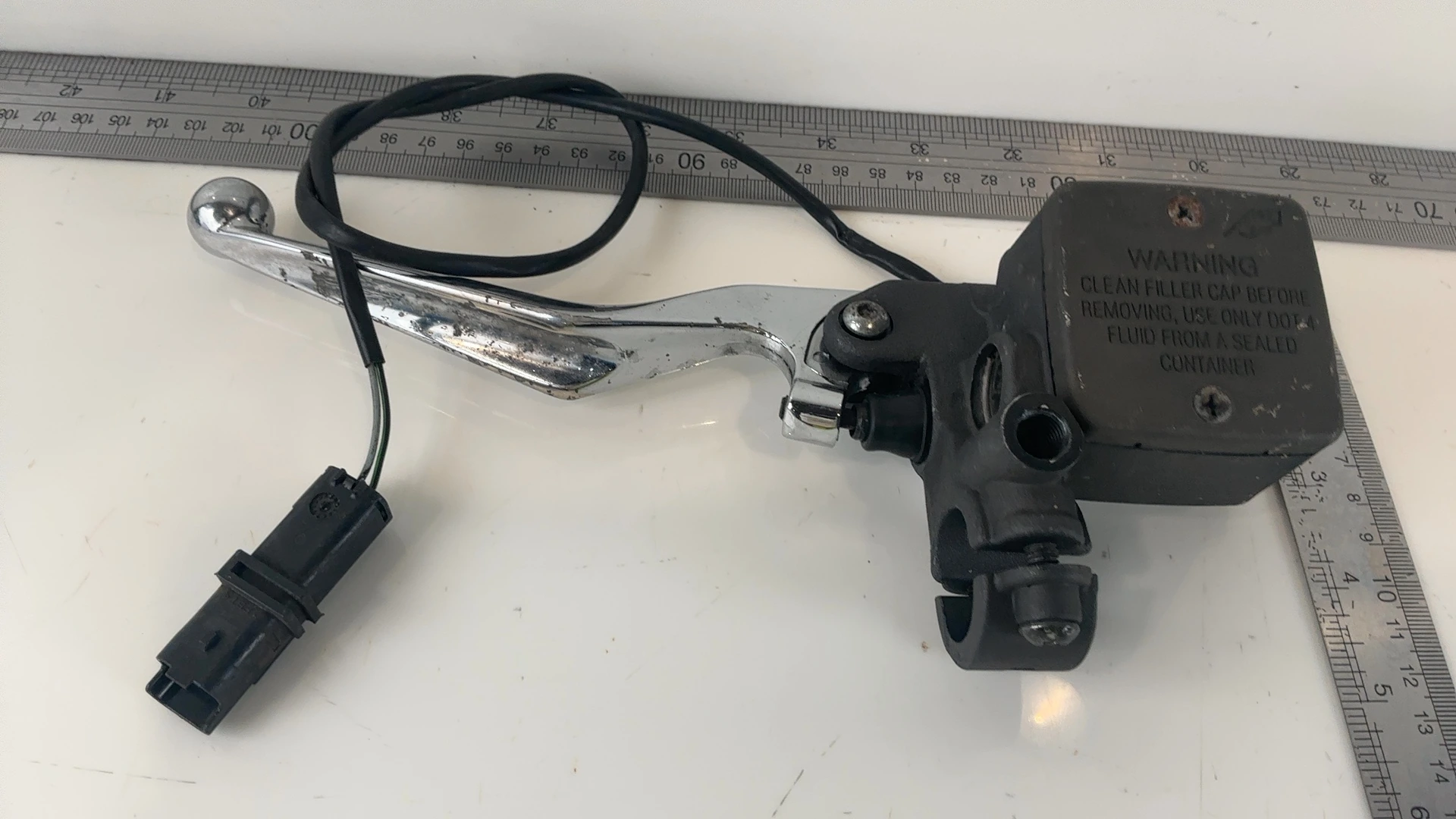 Peugeot Elystar 125cc Left Brake Master Cylinder 2003-2012 OEM 749026 AJP 91061 - Image 3