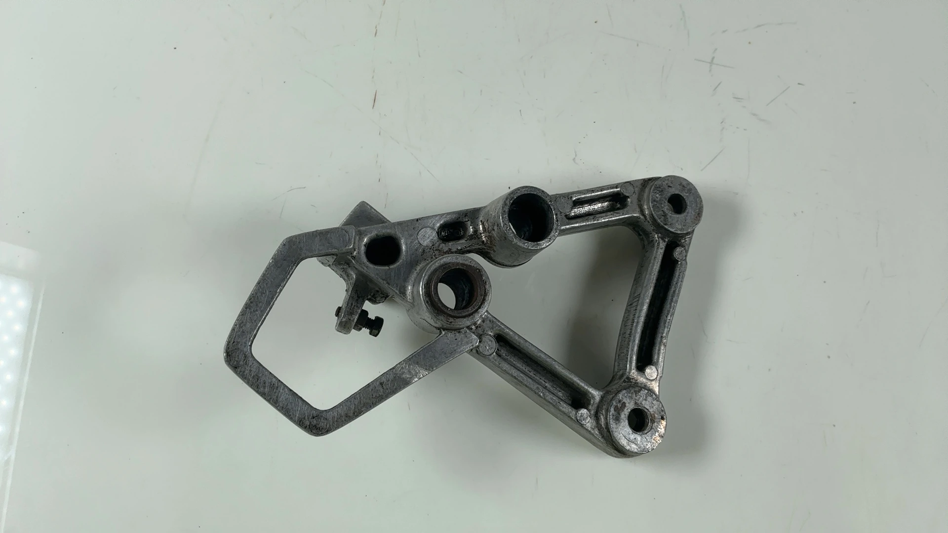 Honda CBR600F PC19 600 Front Right Foot Rest Hanger 1987-1990 OEM 50600-KT8-000 - Image 7