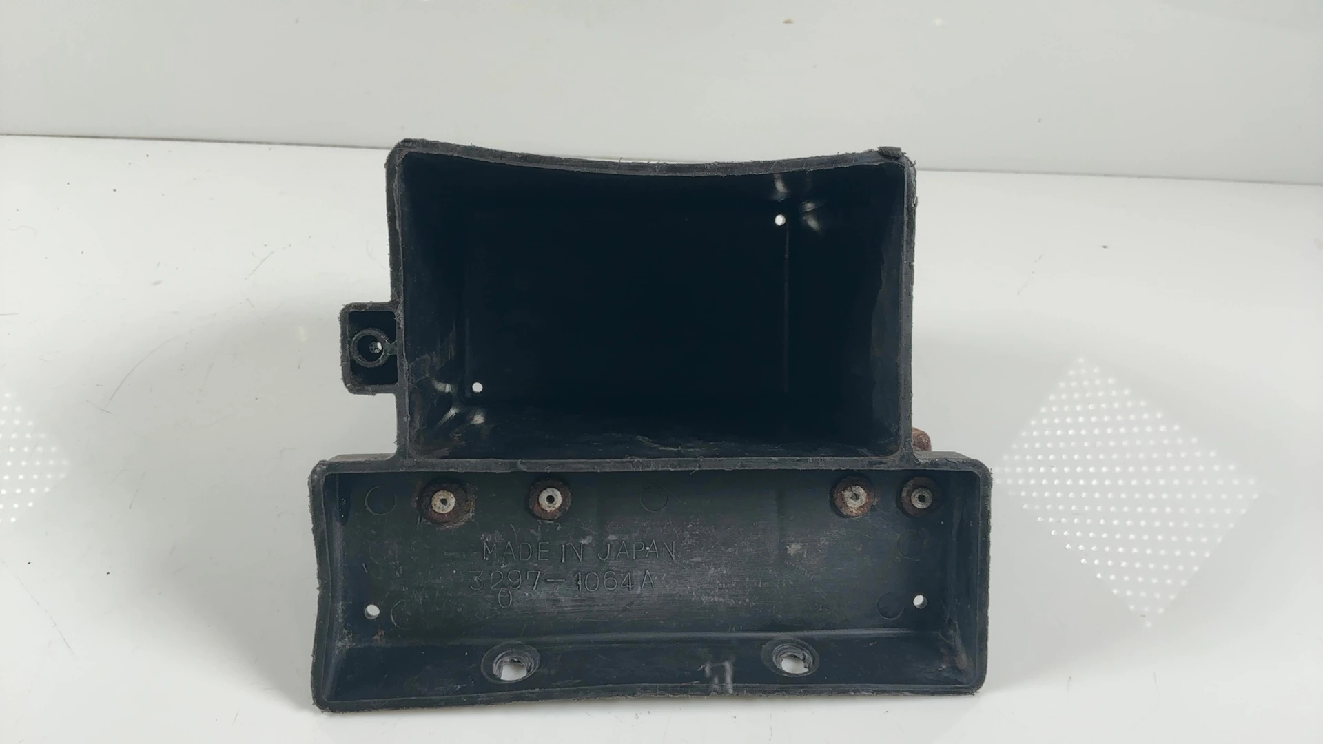 Kawasaki GPz 550 KZ550D 550cc Battery Box 1981-1985 OEM 32097-1029 - Image 6