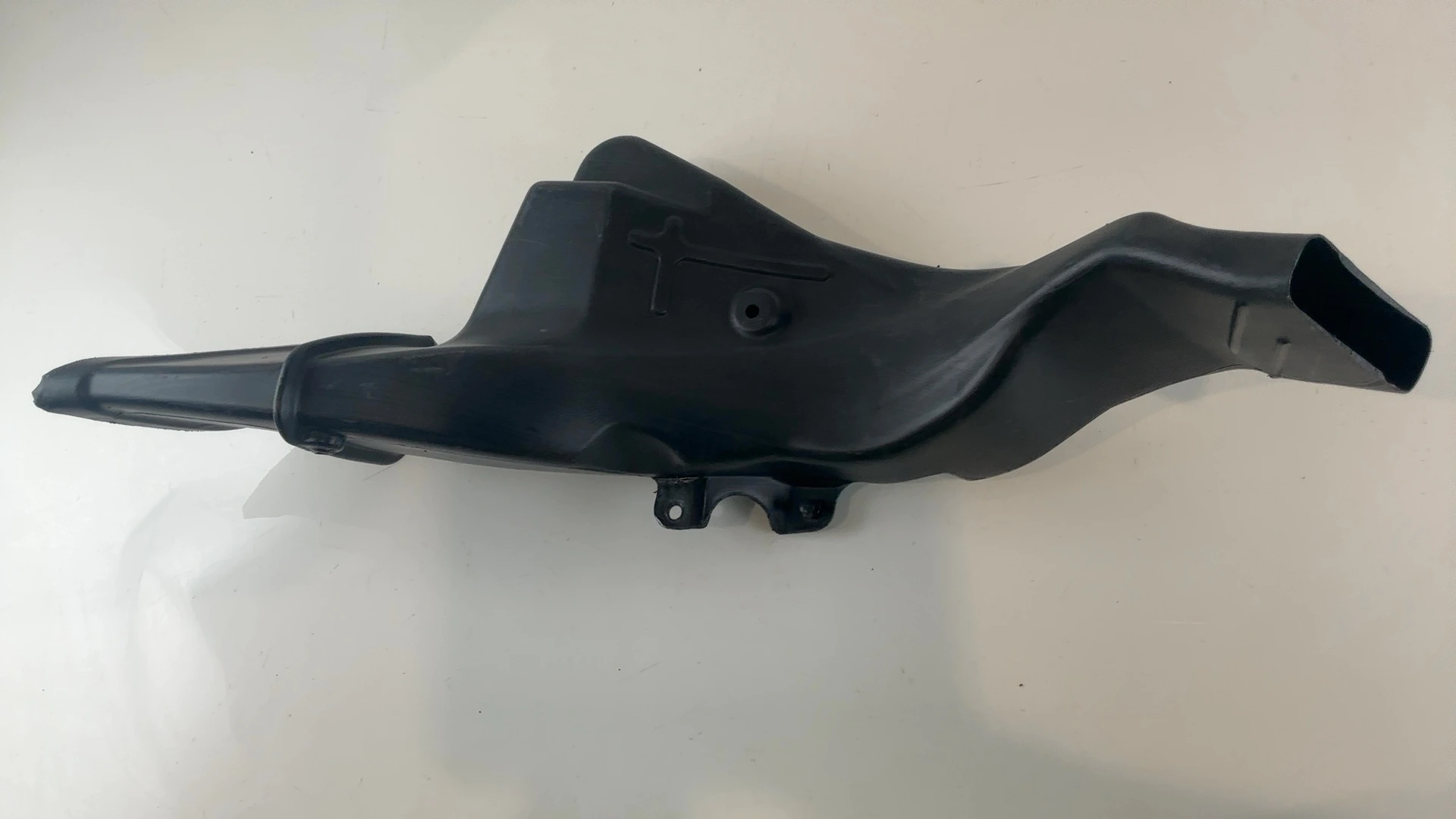 Honda CBR1100XX SC35 1100 Air Intake Duct Right 1999-07 OEM 64212-MAT-D00 MAT R - Image 2