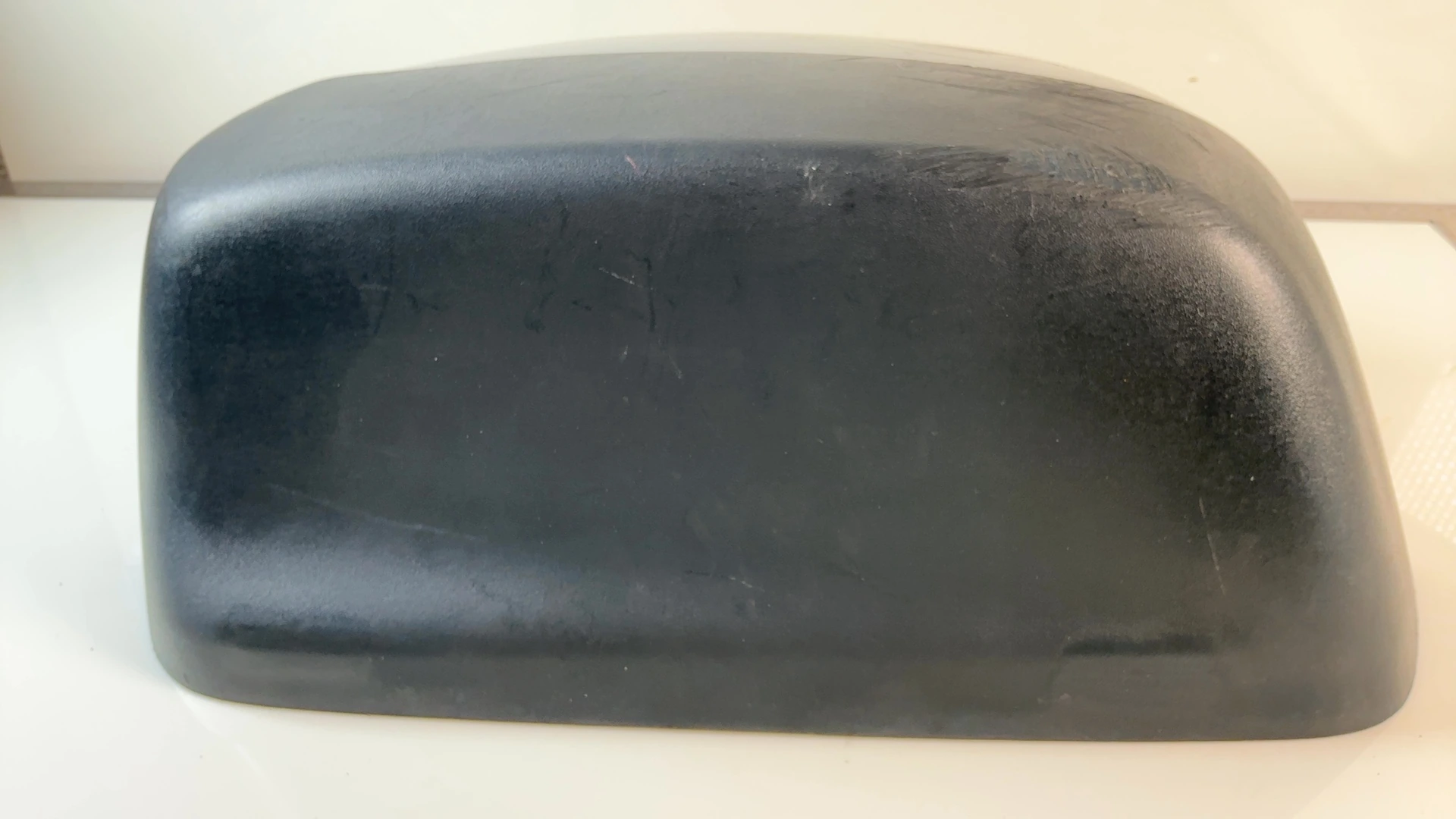 Honda NT650V Deauville 650 Right Pannier Lid 2002-2005 OEM 77227-MBL-JD000 - Image 4