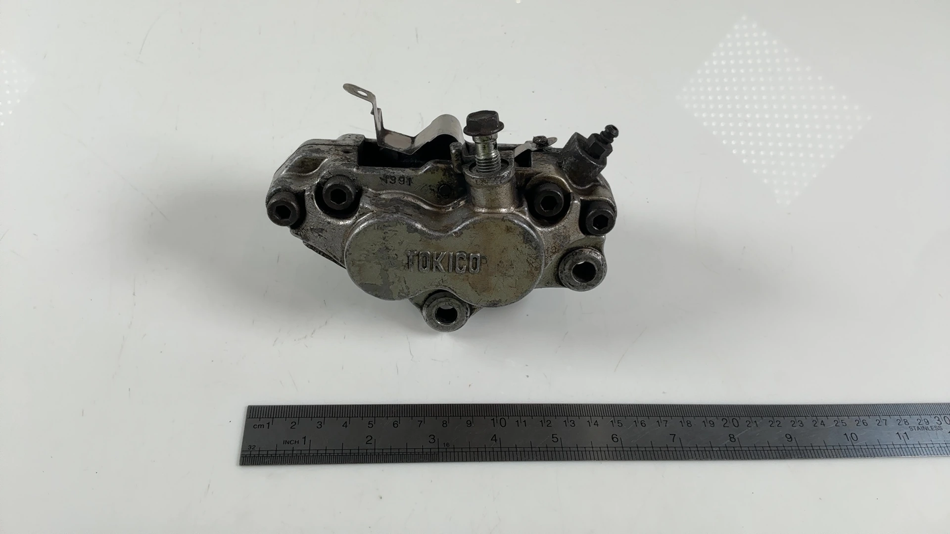 Kawasaki Ninja ZXR750 ZX750-H1 750cc Front Right Brake Caliper 1989 OEM 43041-1399 - Image 5