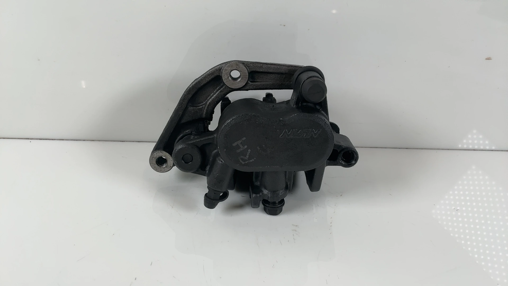 Honda CB750 Nighthawk 750 Front Right Brake Caliper 1991-2003 OEM 45250-MW3-671 - Image 1