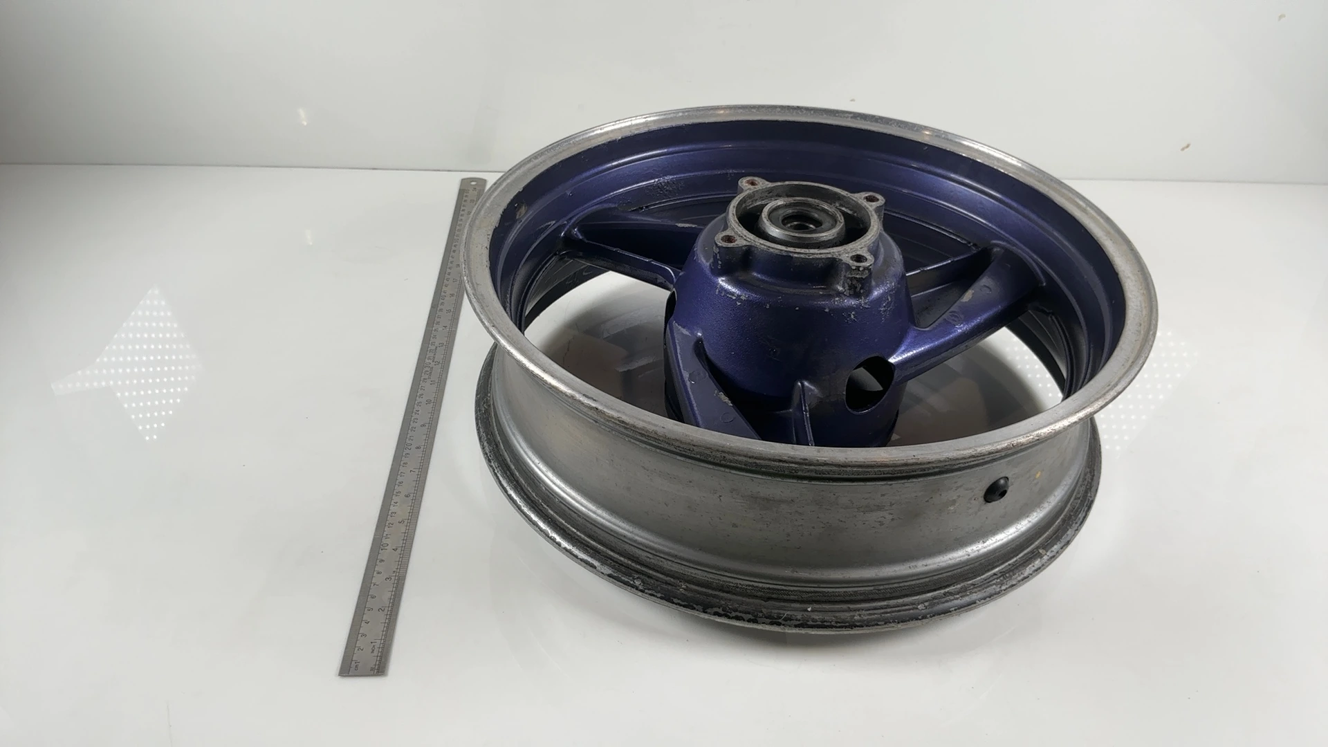 Kawasaki ZZR600 ZX600E 600cc Rear Wheel Rim 1993-2004 OEM 41073-1521-GE - Image 4