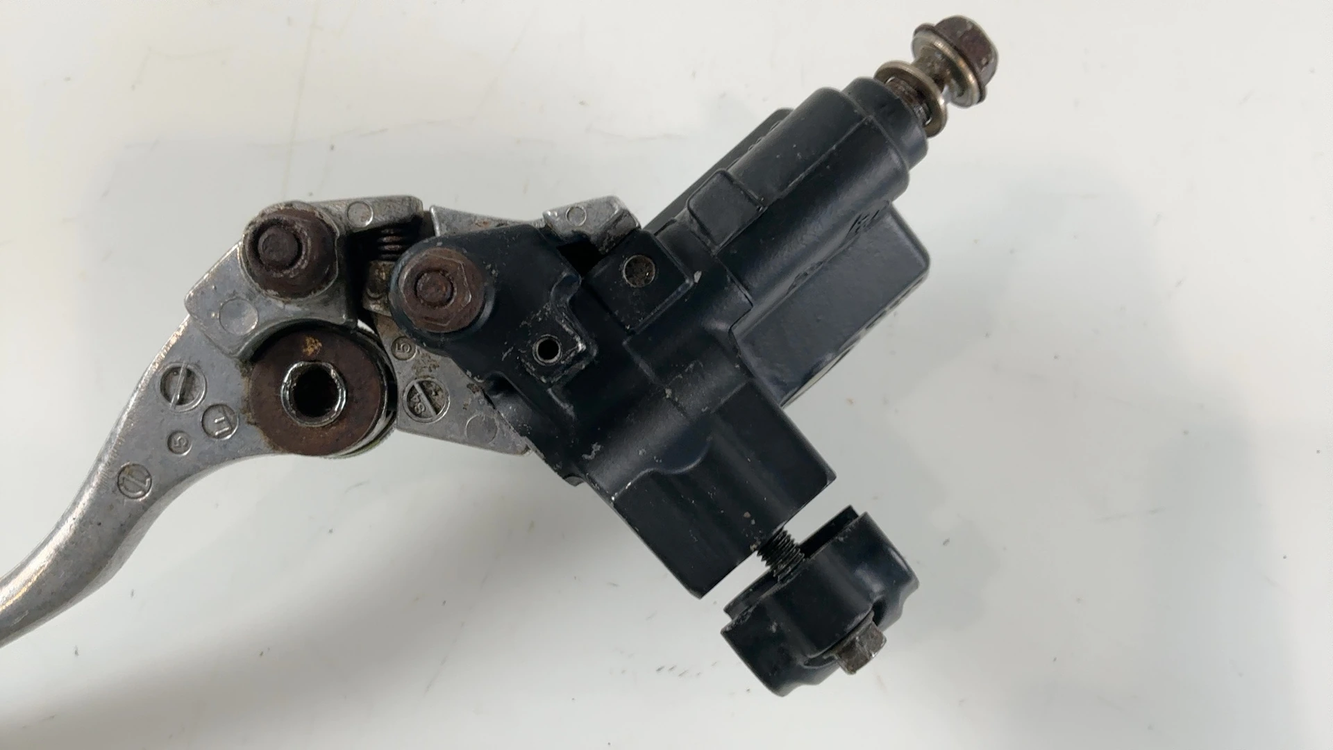 Nissin Suzuki Bandit GSF600 Front Brake Master Cylinder 1996-2000 59600-20C30 - Image 6