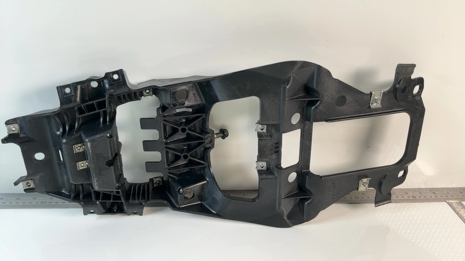 Yamaha MT125 RE29 125cc Rear Undertail Subframe Fender 2014-2017 OEM 5D7-F177A - Image 6
