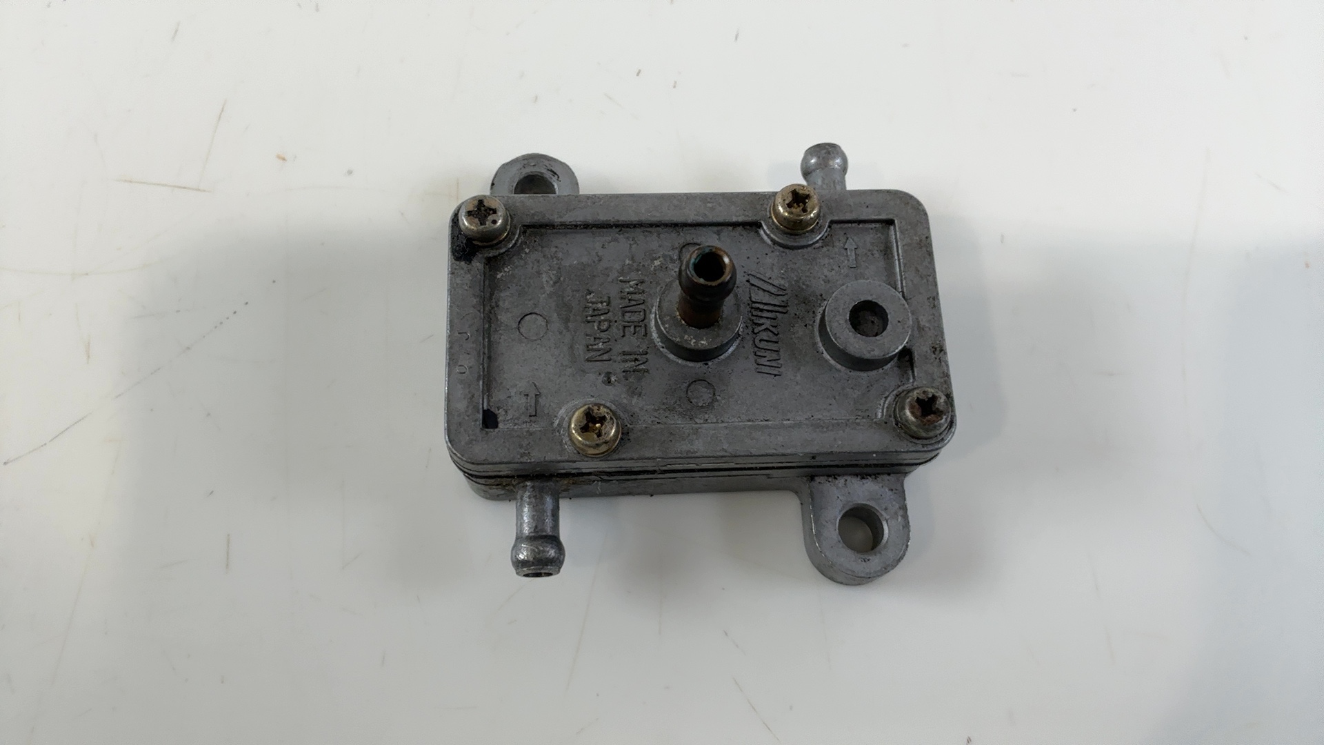 Piaggio Runner 50 DF44-227 50cc Vacuum Fuel Pump 1997-2002 OEM 82592R