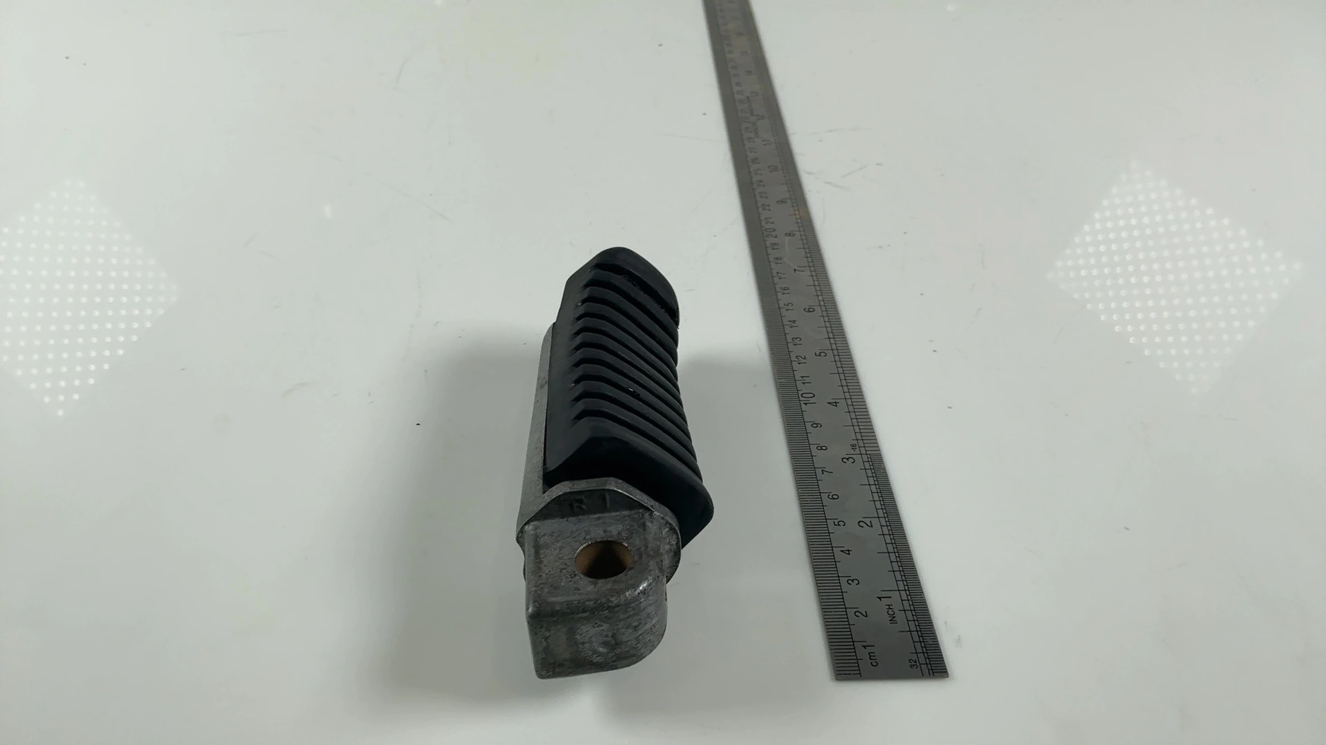 Kawasaki GPZ1000RX ZX1000A 1000CC Right Rear Foot Peg 1986 1987 OEM 34028-1122 - Image 3
