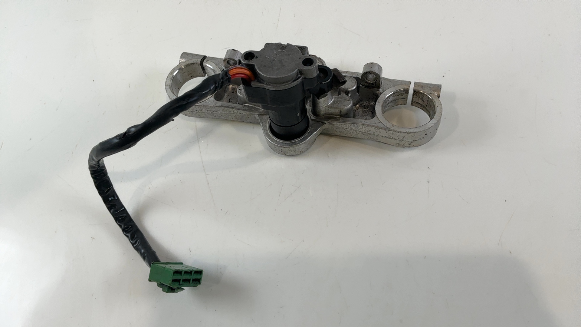 Suzuki GSXR 400R GK73A 400cc Upper Fork Bridge Yoke 1989 1990 OEM 51311-19C01 - Image 3