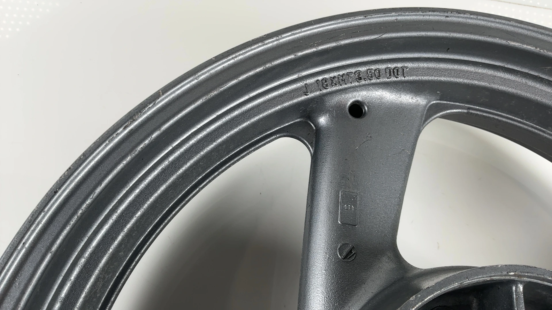 Yamaha XJ600 Diversion 4BR 600 Rear Wheel Rim 1992-1997 OEM 3HE-25338-00-WN R-61 - Image 8
