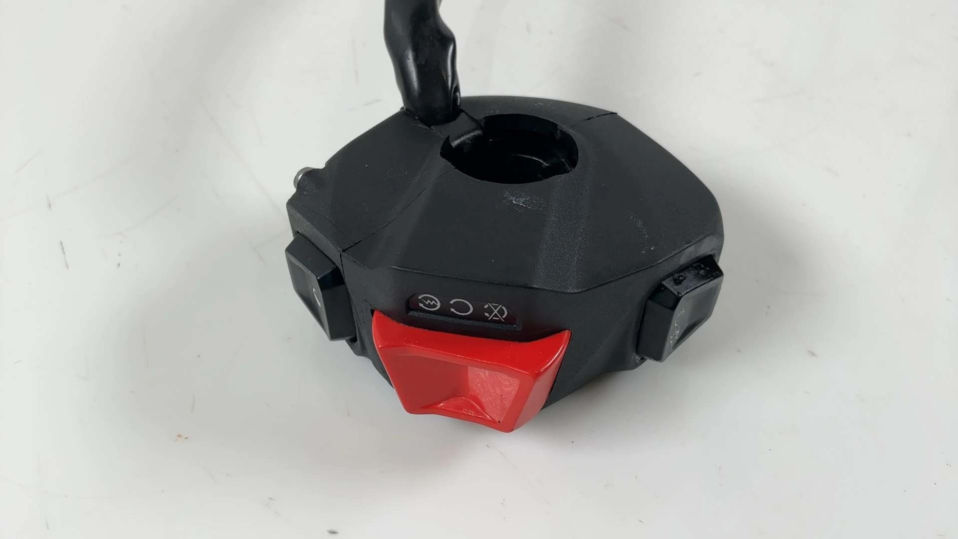 Aprilia Tuono V4 1100 Factory 1100 Right Handlebar Switch 2025-2026 OEM 2B012092 - Image 5