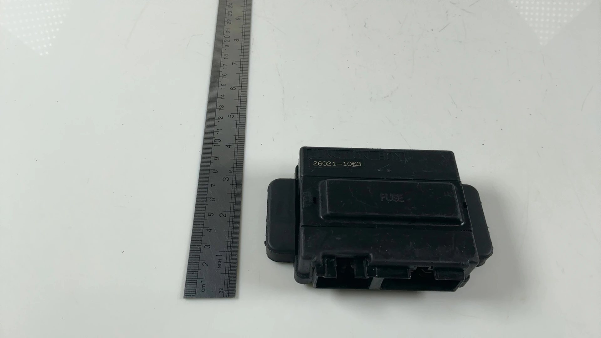 Kawasaki ZZR600 ZX600D 600CC Fuse Box Junction Box 1990-1992 OEM 26021-1063 - Image 4