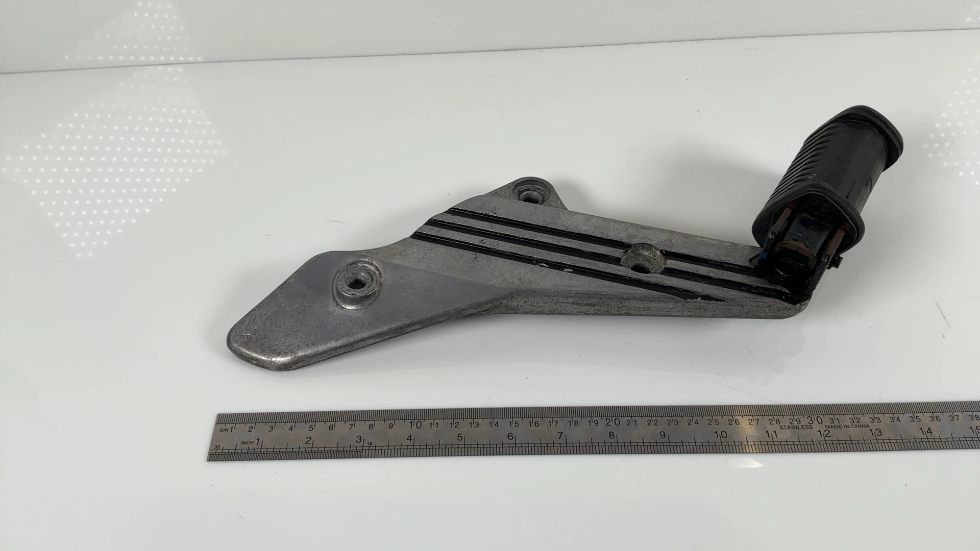 Yamaha XJ650 4K0 650cc Rear Passenger Left Foot Peg Bracket 1980-83 4K0-27442-00