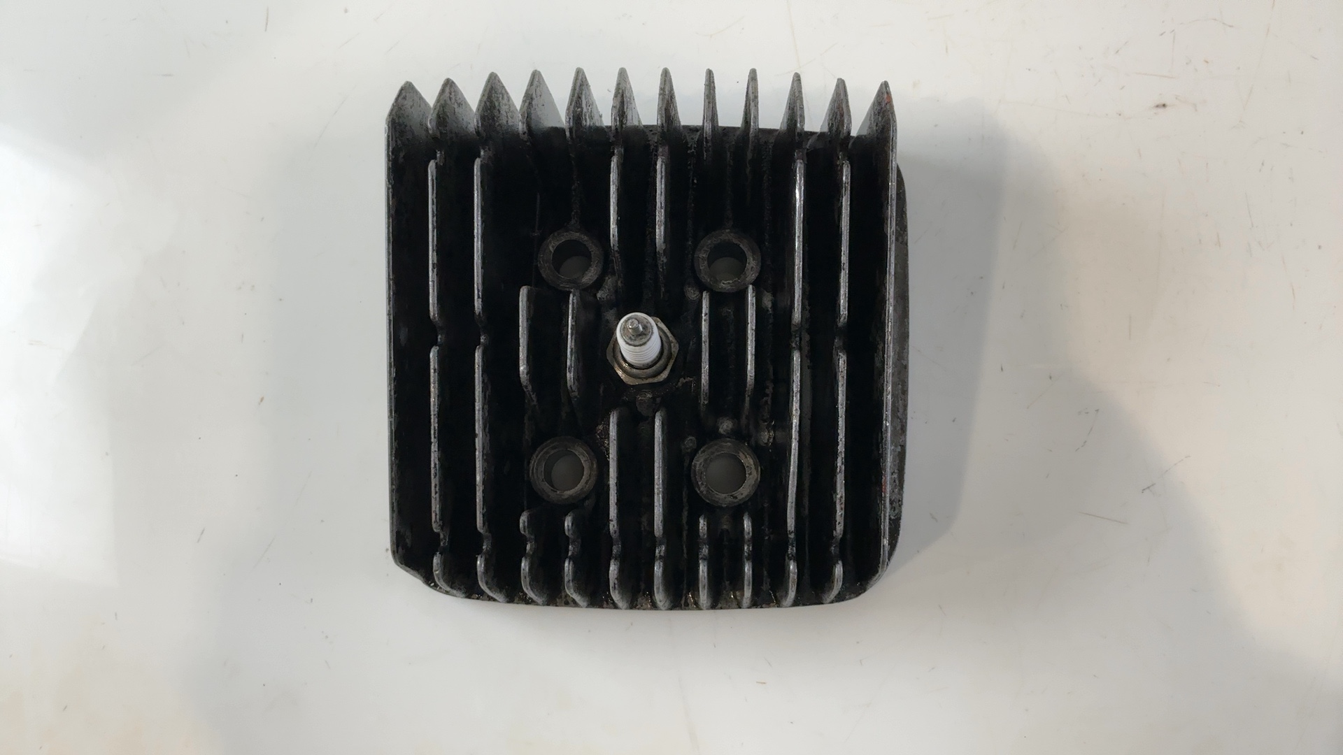 Yamaha RX100 1V1 100cc Cylinder Head 1985-1996 OEM 1V1-11111-00