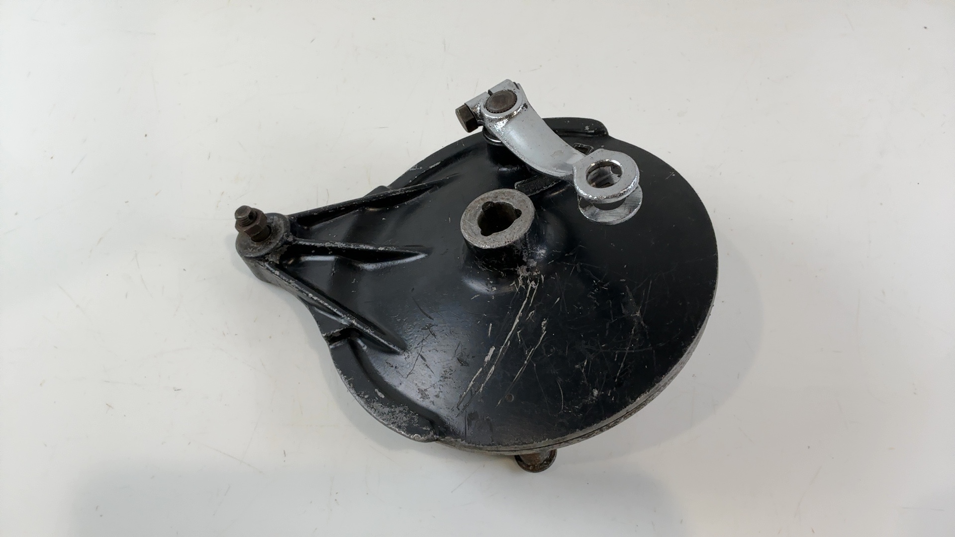 Kawasaki KZ750 Twin LTD KZ750G 750cc Rear Brake Plate Panel 1980 OEM 41035-1026 - Image 2