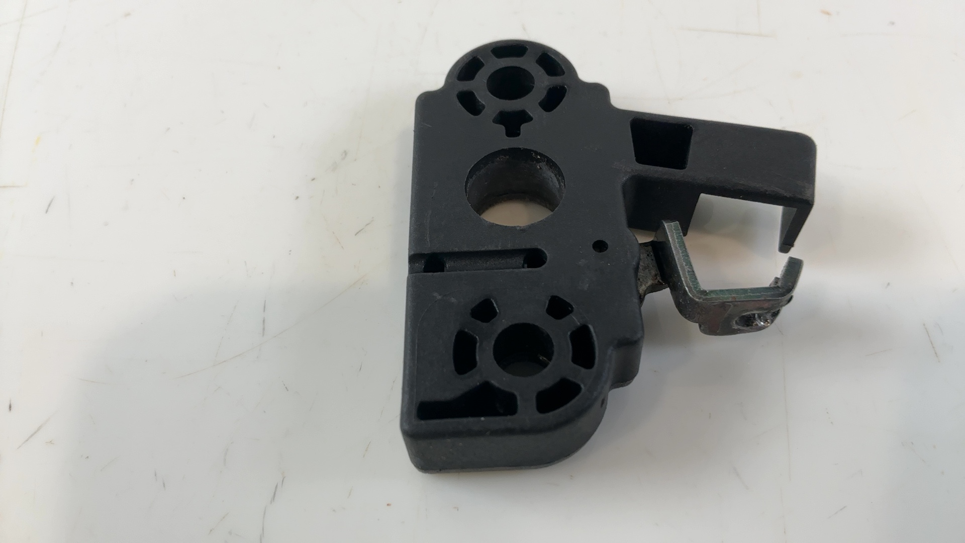 MV Agusta F3 800 800cc Rear Seat Catch Lock Latch 2013-2016 OEM 8000B5412 - Image 6