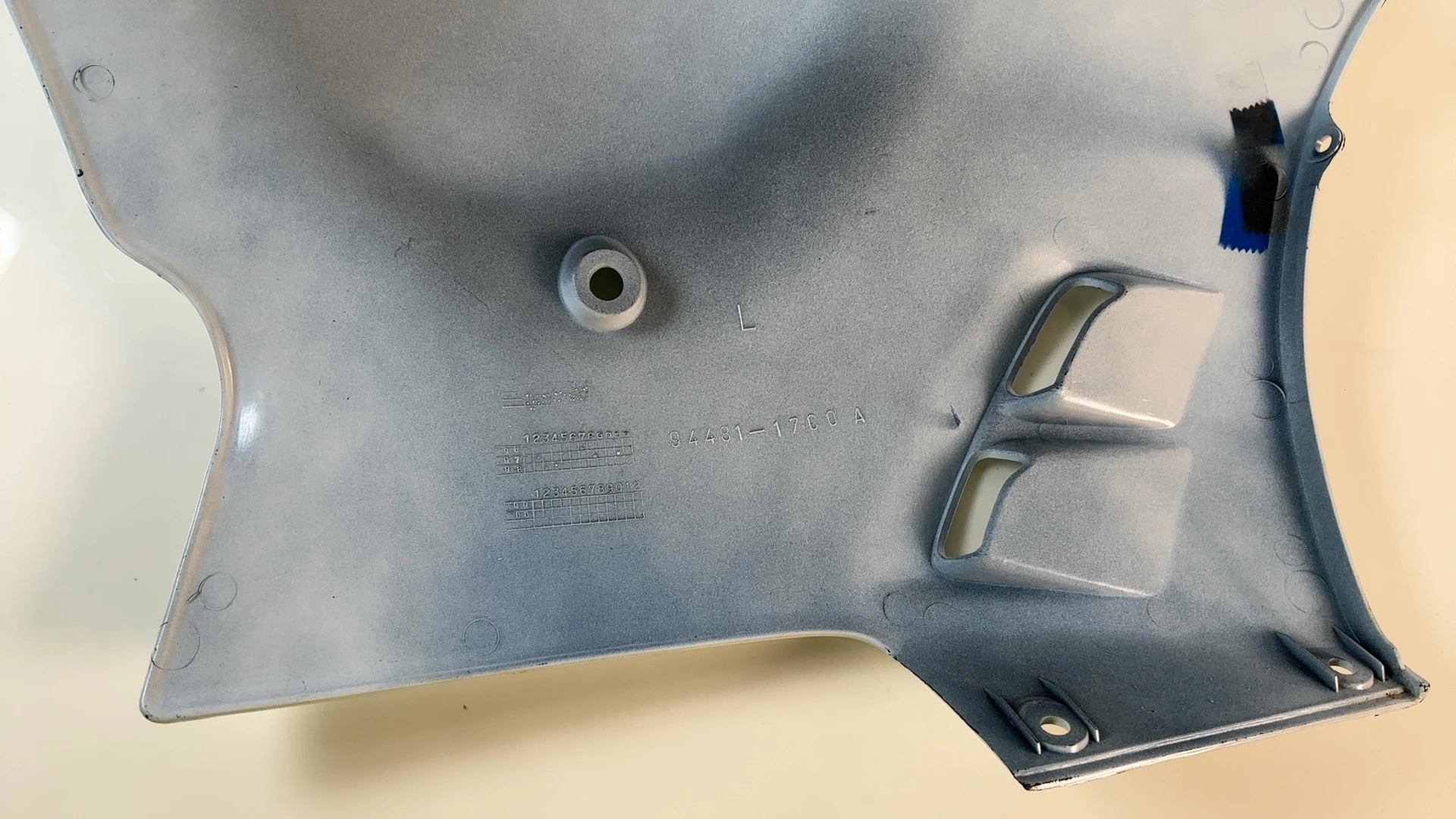 Suzuki GSX-R 1100 GV73B 1100cc Left Mid Fairing 1990 1991 OEM 94481-17C00 - Image 3