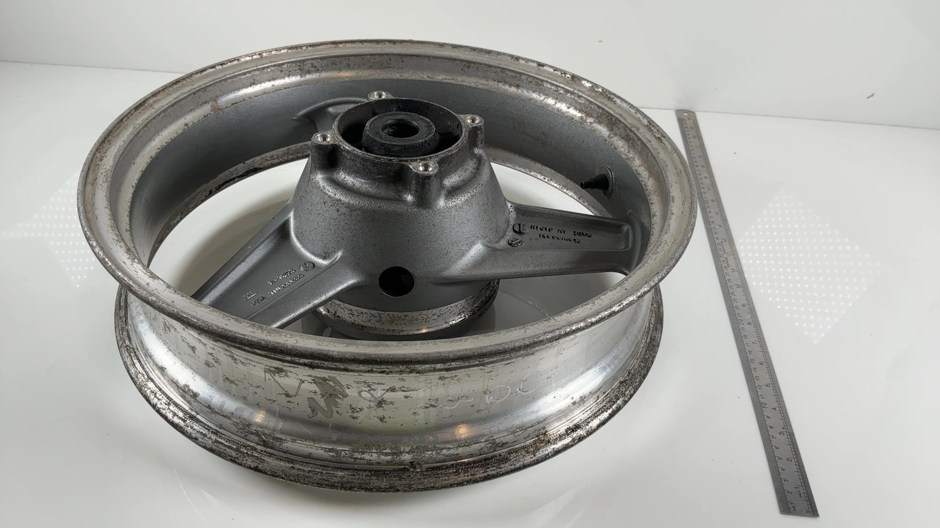 Kawasaki Zephyr ZR750C 750cc Rear Wheel Rim 1991-1999 OEM 41073-1481-JF - Image 3