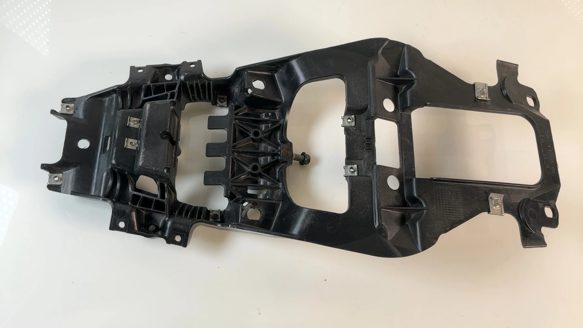 Yamaha MT125 RE29 125cc Rear Undertail Subframe Fender 2014-2017 OEM 5D7-F177A - Image 2