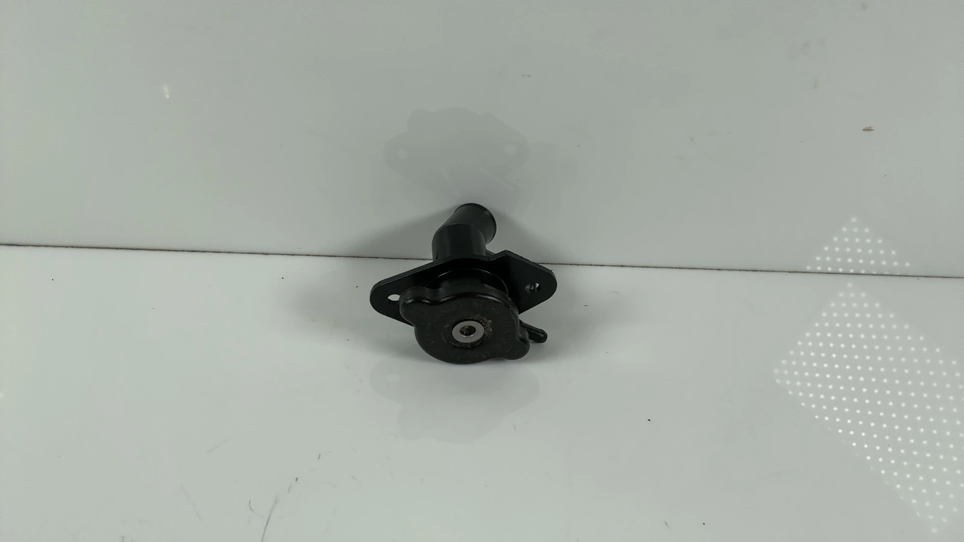 Yamaha FZR600 FZR600R 600cc Radiator Coolant Filler Neck Cap 1991-2 2TK-12590-00 - Image 1