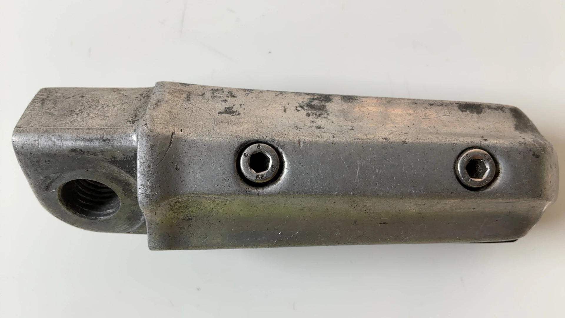 Kawasaki GPZ900R ZX900A 900cc Rear Left Passenger Foot Peg 1984-2003 34028-1121 - Image 2