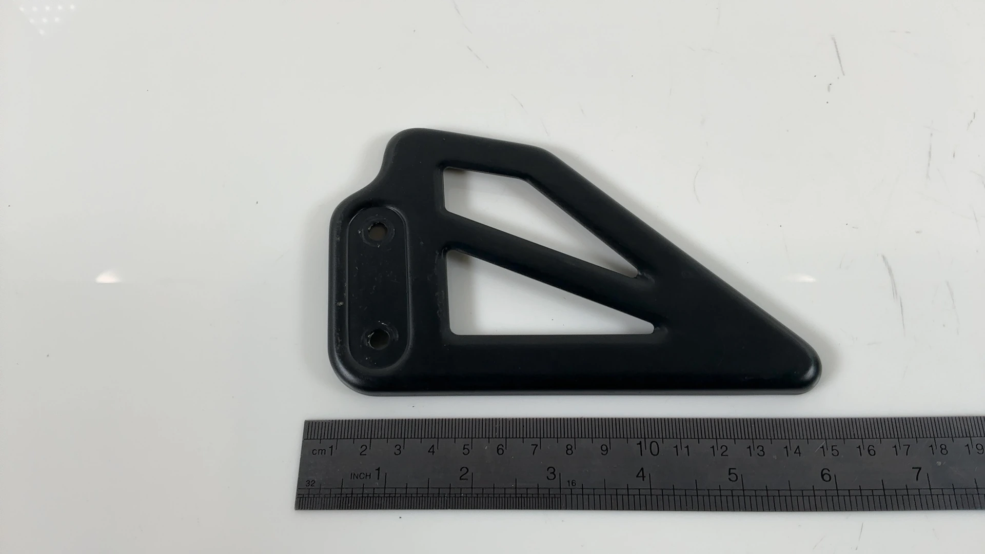 Suzuki GSXR 600 750 1000 Left Heel Guard 2000-2003 OEM 43576-35F01 - Image 1