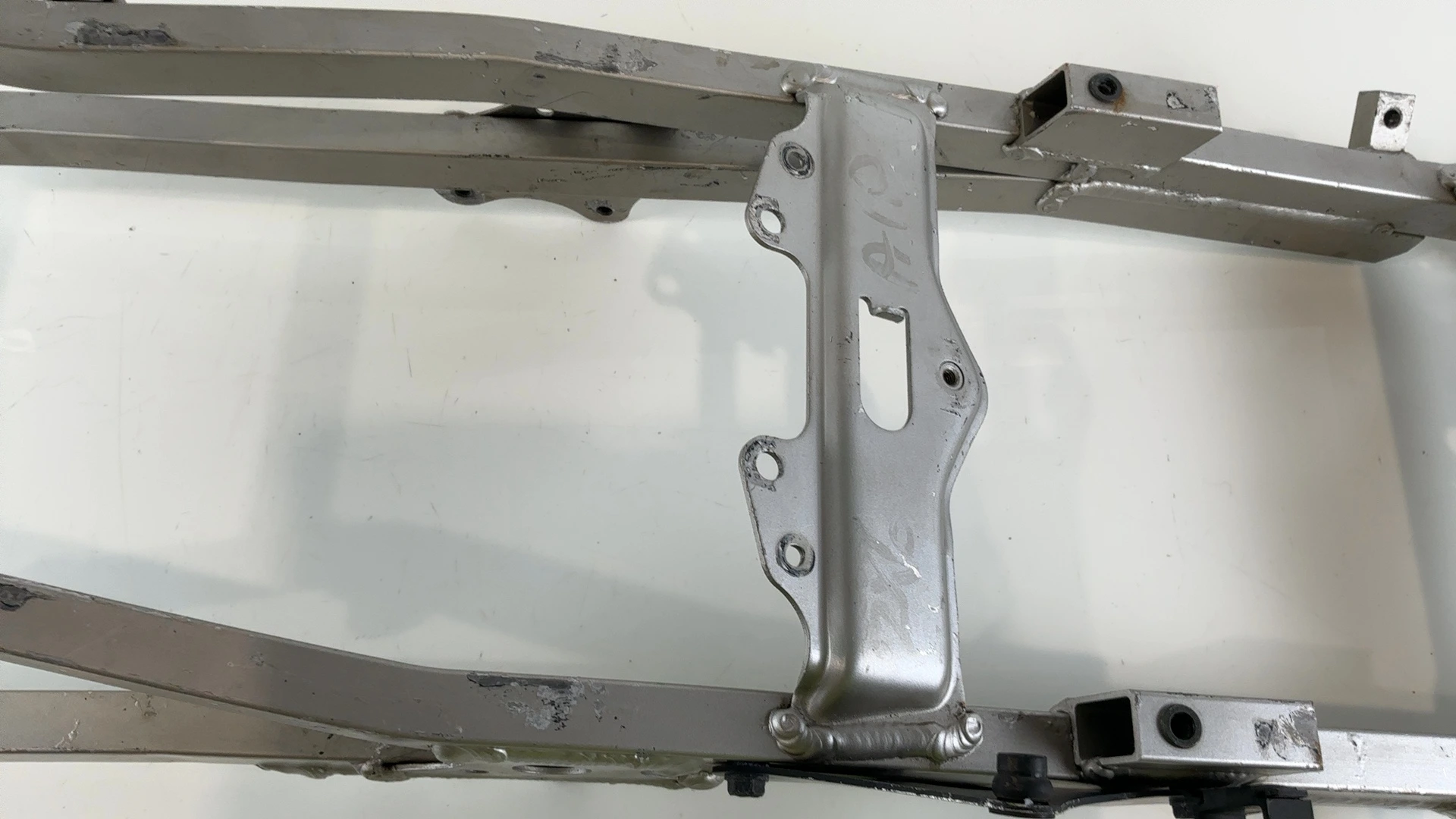 Kawasaki Ninja ZX6R ZX600J 600cc Rear Subframe 1998-2002 OEM 32160-1671-TX - Image 6