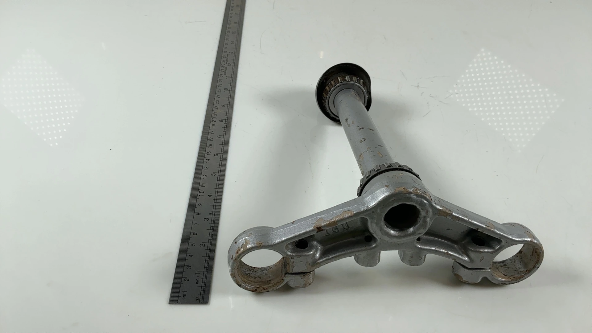 Yamaha TZR 125 1GU 125cc Lower Triple Tree Clamp 1987-1994 OEM 1GU-23340-00-00 - Image 4