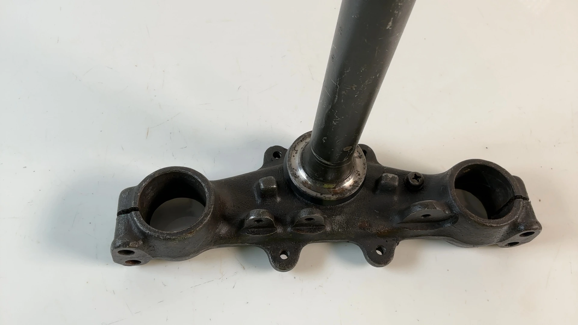 Yamaha DT125 DT80 10V 125cc Lower Fork Bridge Yoke 1982-1990 OEM 10V-23340-30-90 - Image 6