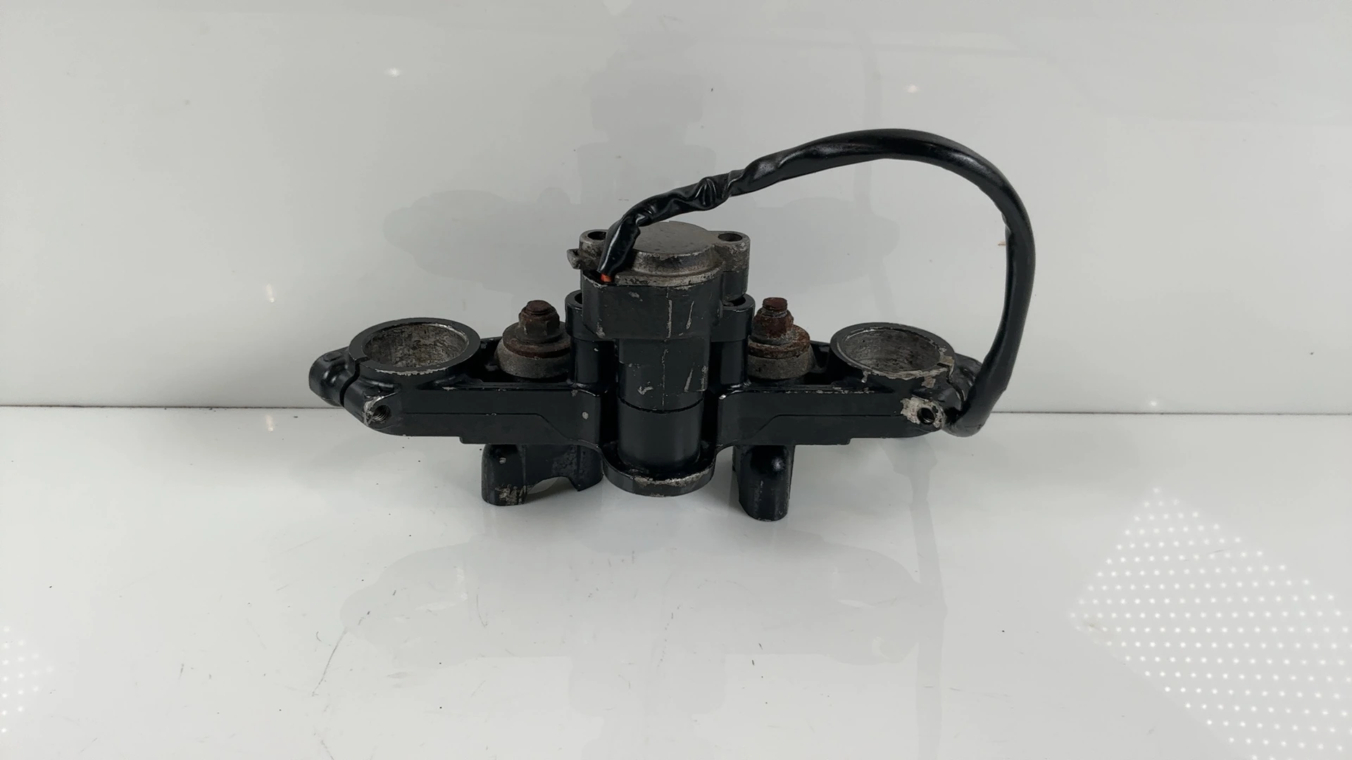 Suzuki GS500E GM51B 500cc Upper Fork Bridge Yoke 1989-2000 OEM 51311-01D00 - Image 2