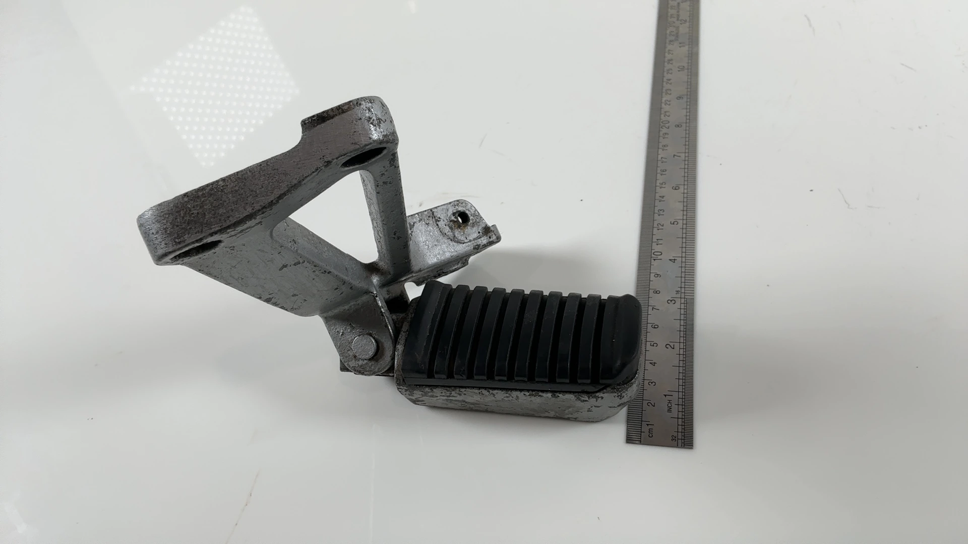 Kawasaki Concours ZG1000A 1000cc Rear Left Footrest Bracket 1986-2006 35011-1293 - Image 2