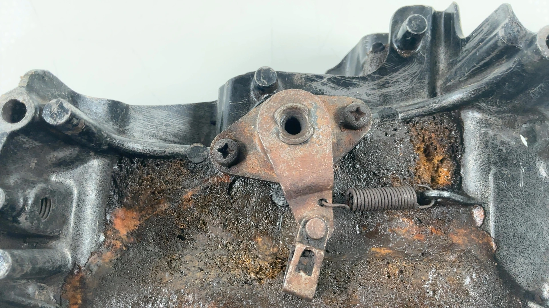 Suzuki GSX750ES GSX750EF 750cc Front Sprocket Cover 1983-1987 OEM 11360-31301 - Image 9