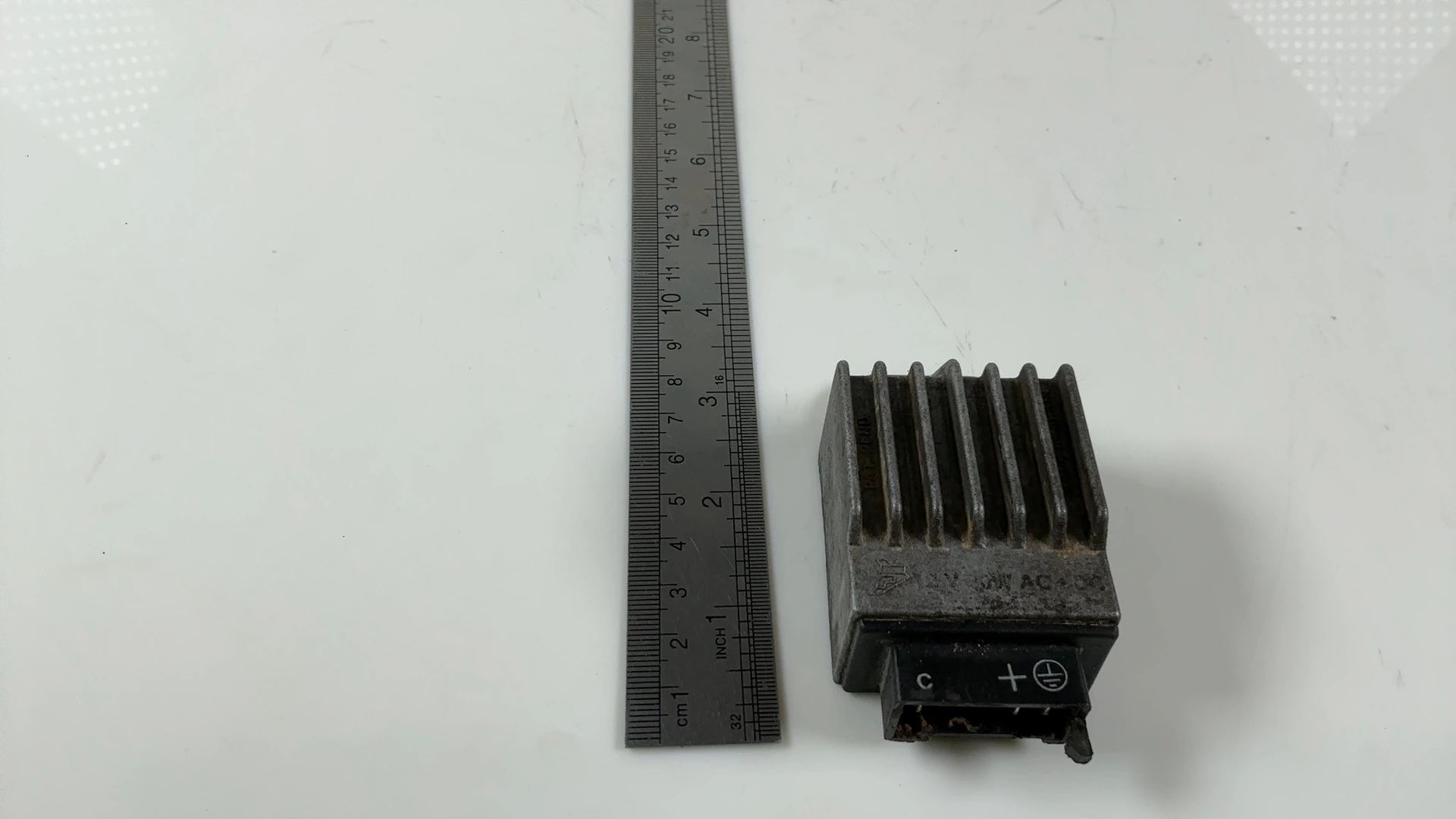Suzuki RMX 50 RMX50 50cc Regulator Rectifier 1996-2001 OEM 32800-10E10-000 - Image 4