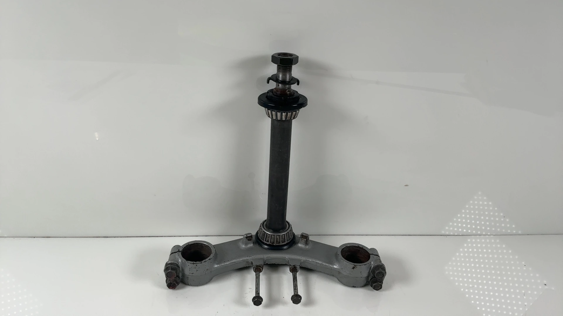 Kawasaki Ninja 600R ZX600A 600cc Lower Triple Tree 1985-1987 OEM 51044-1069