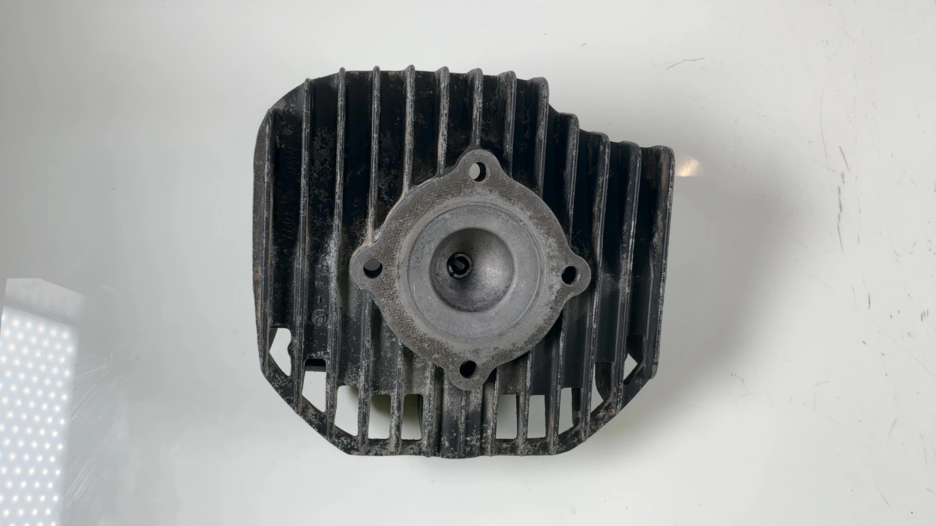 Kawasaki KE175 KE175-D 175cc Cylinder Head 1980-1983 OEM 11001-1034 - Image 2