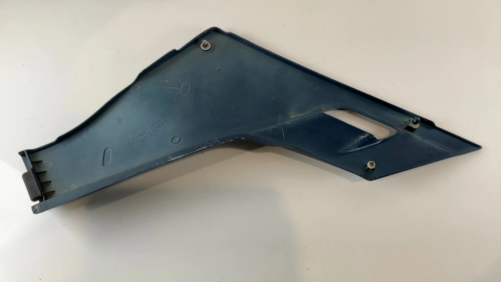 Honda VFR Interceptor VFR750 VFR700 Right Cover Fairing 1986 1987 83600-ML7-0000 - Image 2