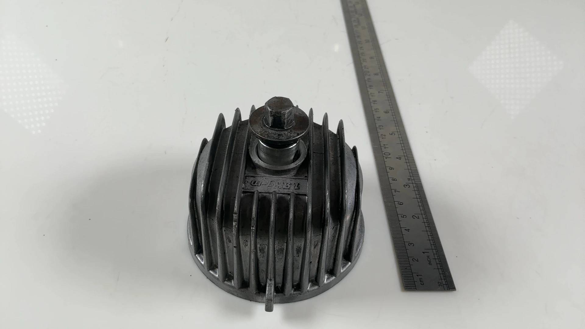 Yamaha FZR400 1WG 400cc Oil Filter Cover 1988-1990 OEM 4H7-13447-00-00 - Image 3