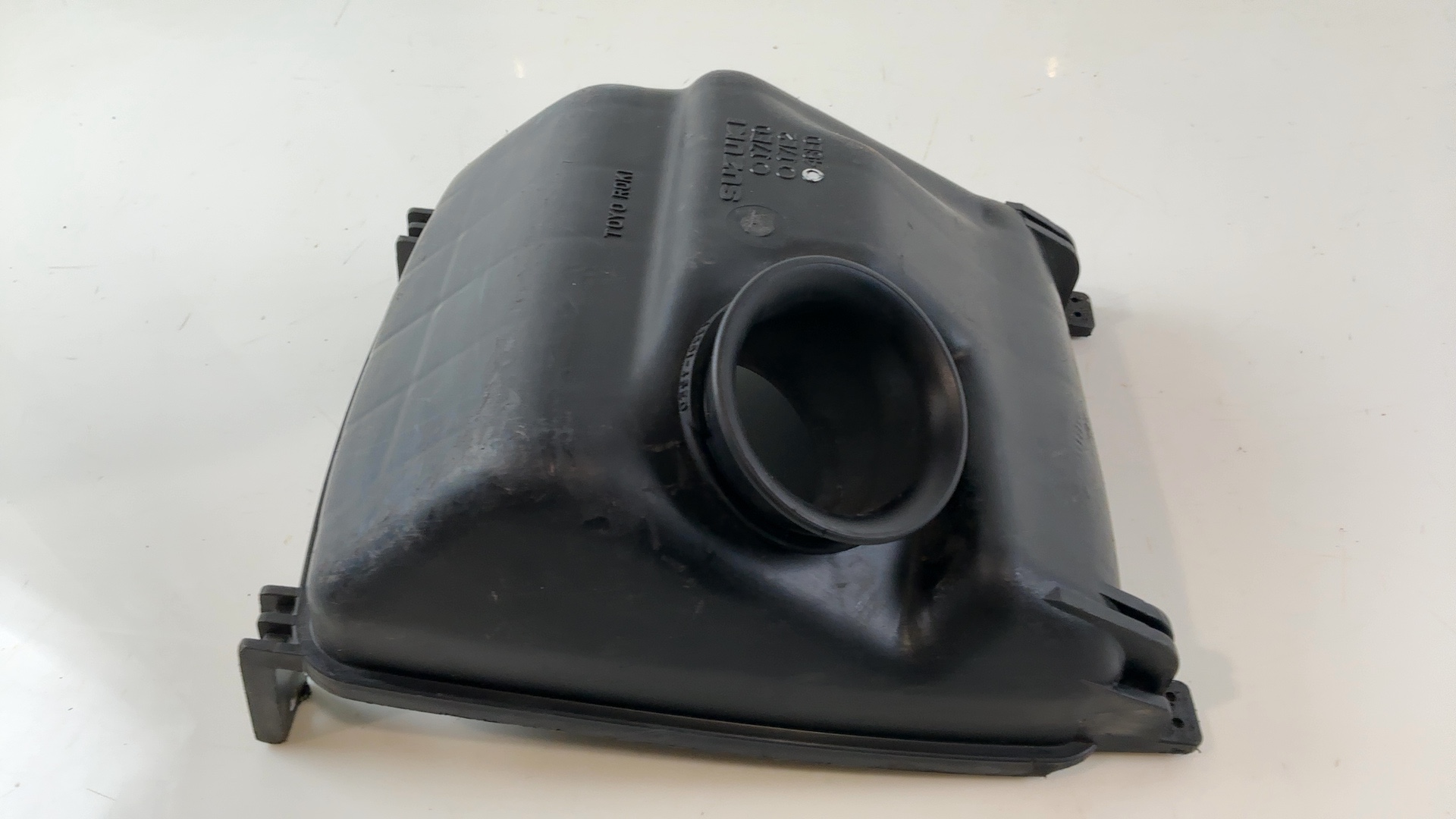 Suzuki Bandit GSF1200 Air Filter Box Intake Lid Cover 1995-2001 OEM 13740-27E00