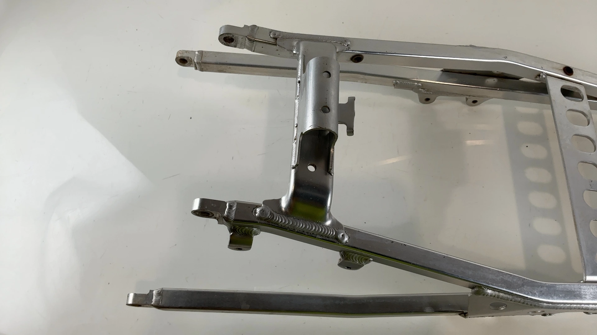 Yamaha YZF R6 YZFR6 600 Rear Subframe 1999-2002 OEM 5EB-21190-01-00 - Image 5