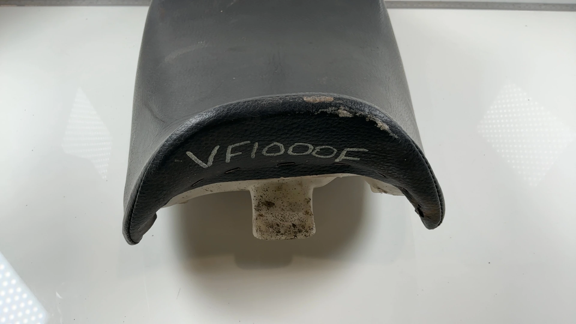 Honda VF1000F Interceptor 1000CC Dual Seat Assembly 1984 1986 OEM 77100-MB6-6800 - Image 6