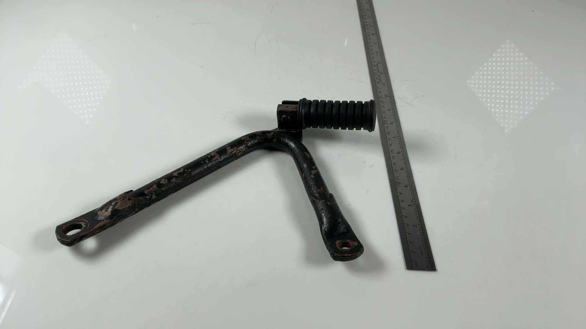 Yamaha RS100 RS 100 Right Rear Footrest Hanger 1974-79 OEM 1Y8-27420-00 - Image 3