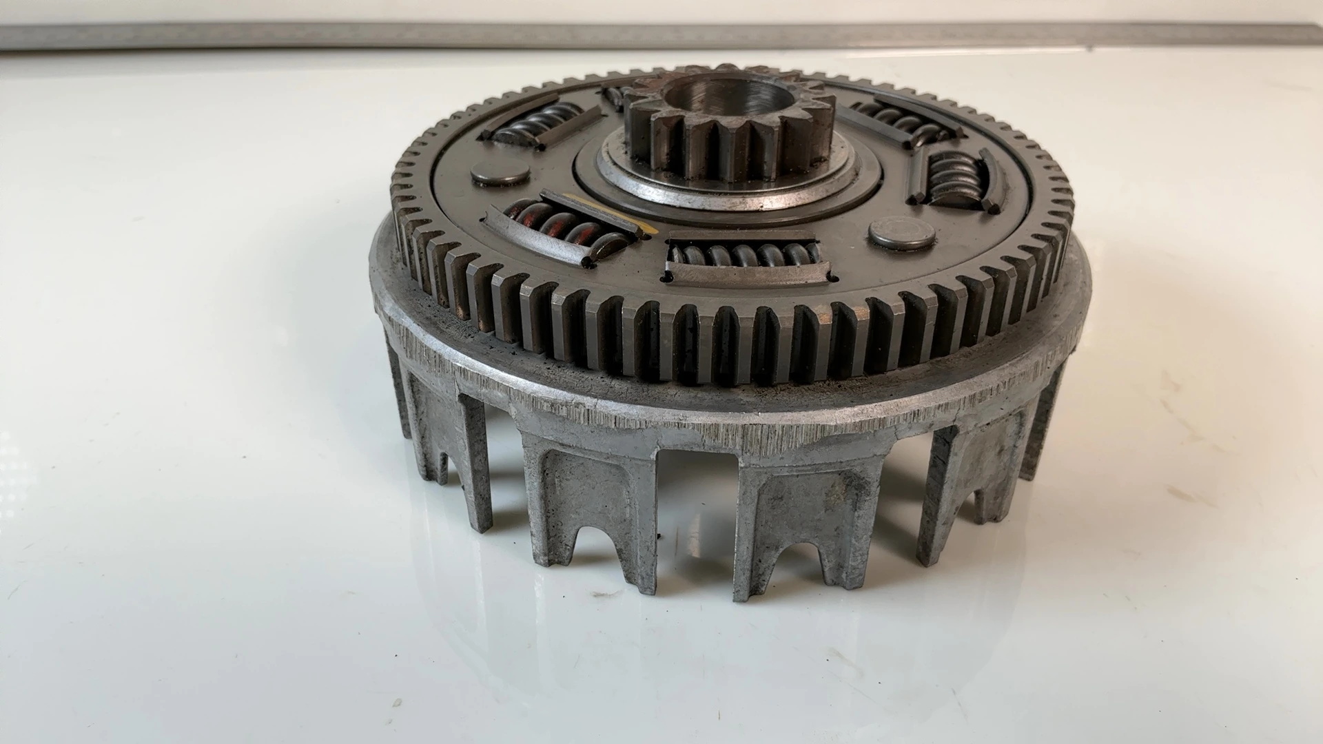 Honda XR600R PE04 600cc Clutch Basket 1990-2000 OEM 22100-MN9-800 - Image 4