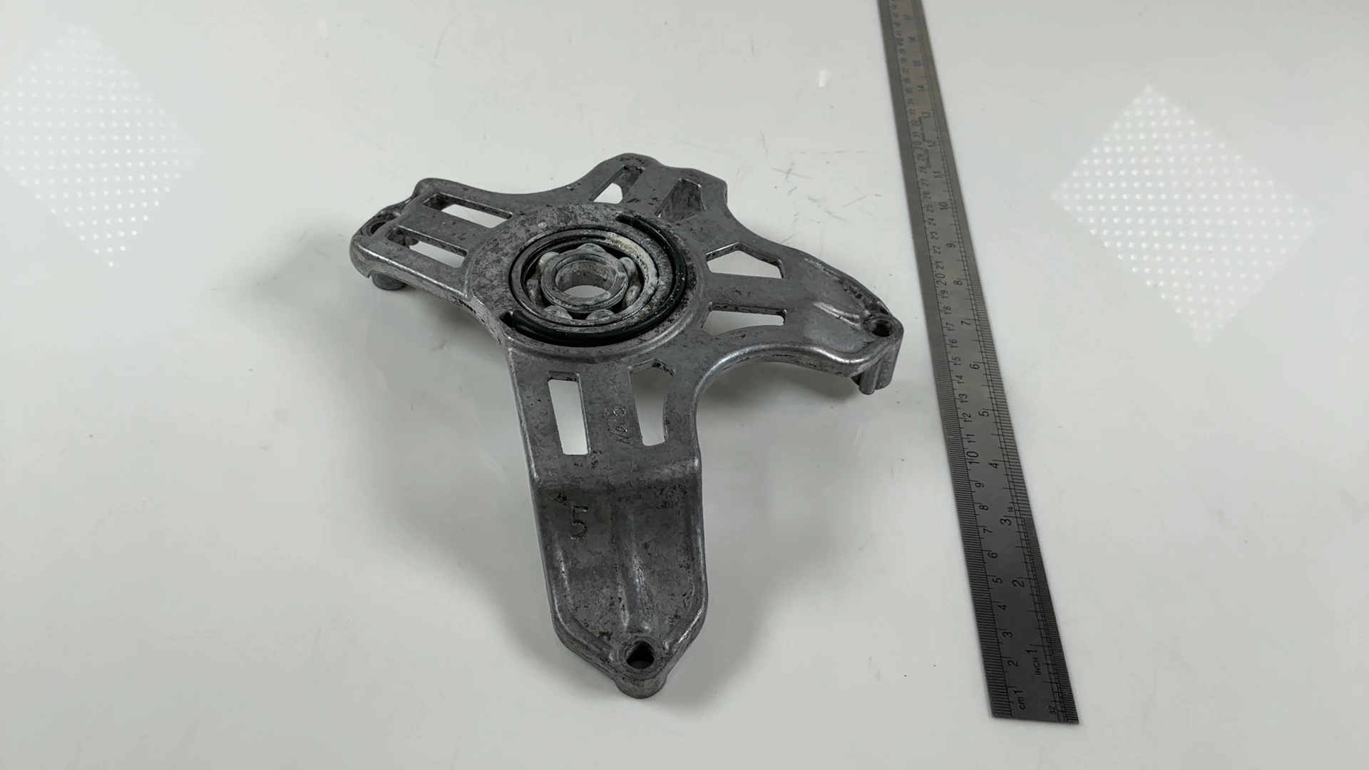 Yamaha XS750 XS750D 750cc Crankcase Bearing Housing 1976-77 OEM 1J7-15442-01-00 - Image 3