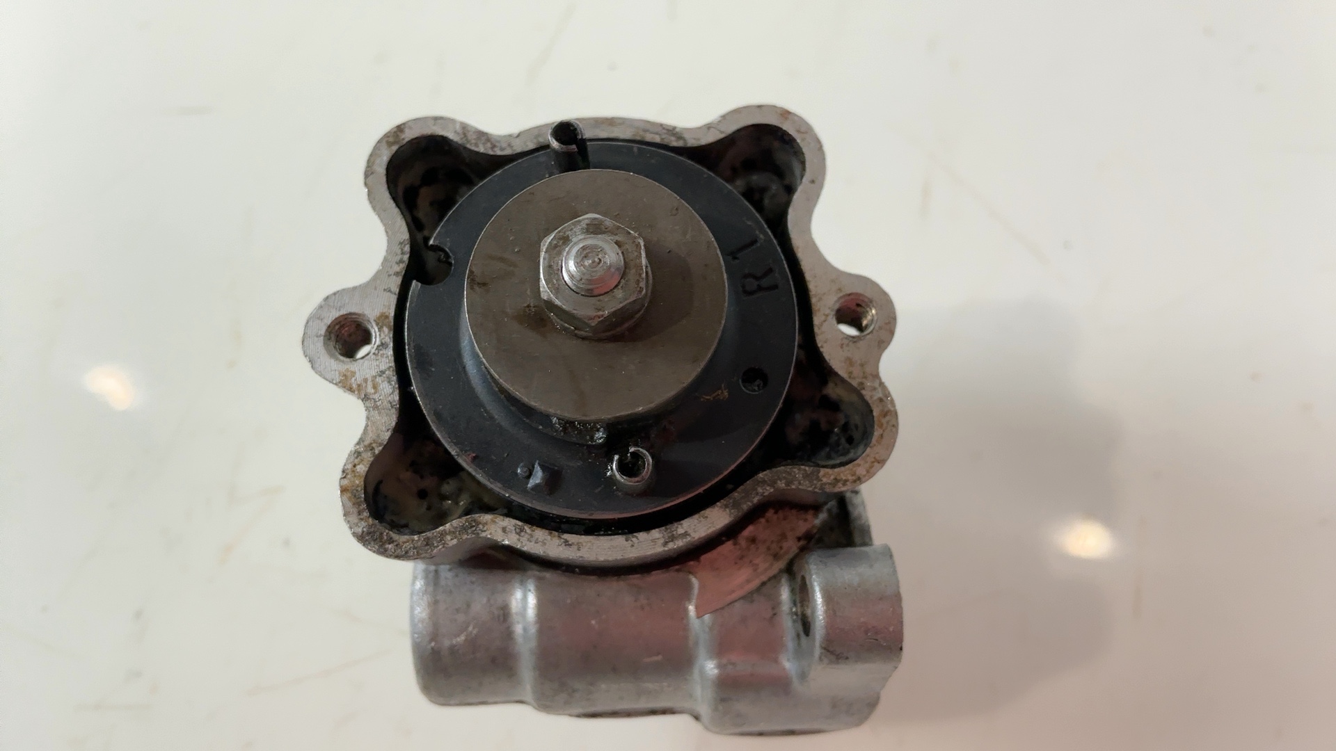 Yamaha DT250 DT 250 250cc Oil Pump Injection Assembly 1977-1979 OEM 1M1-13101-01 - Image 8