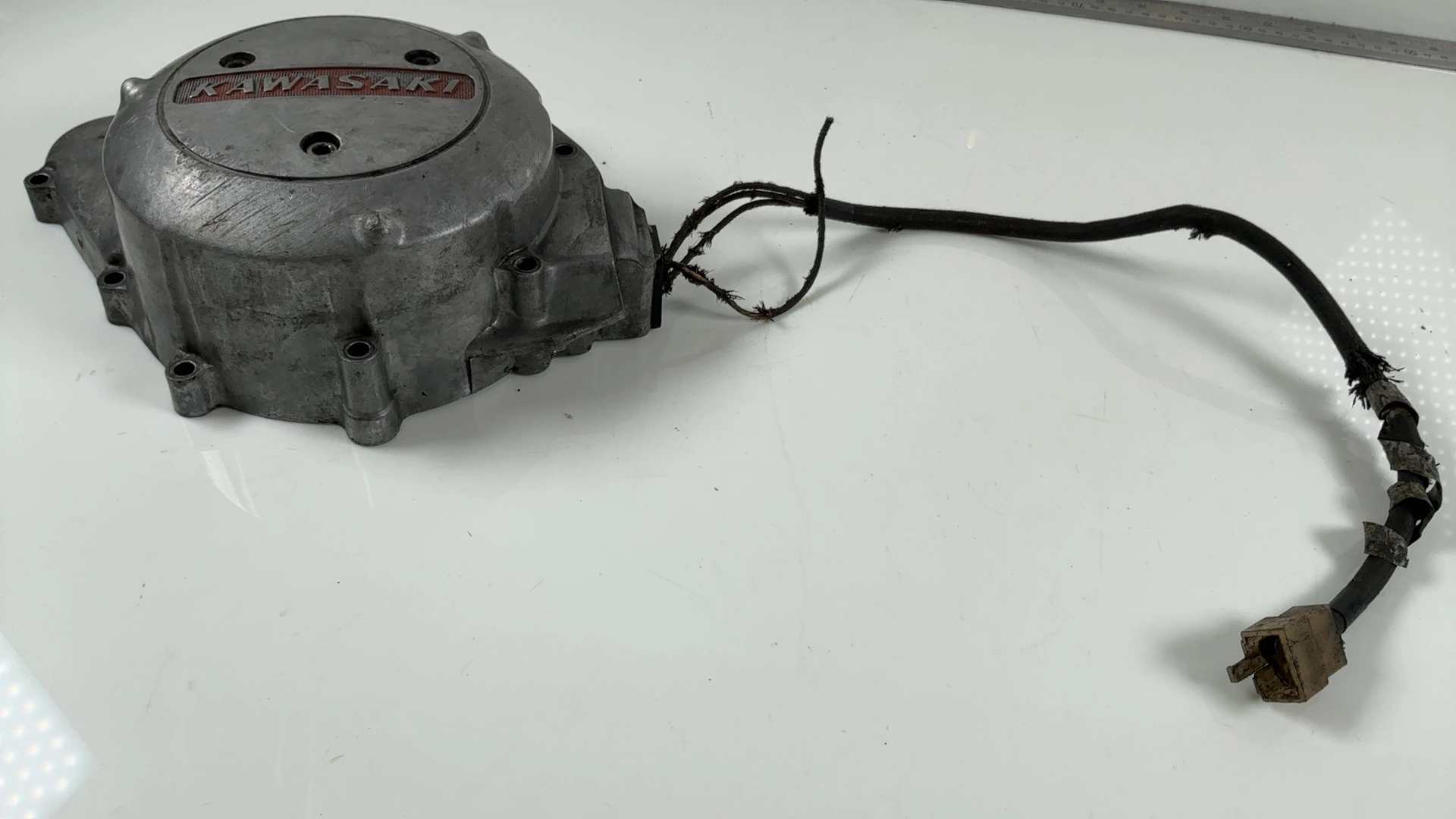 Kawasaki KZ750 Twin KZ750B 750CC Stator Generator Cover 1976-1979 OEM 14031-1044