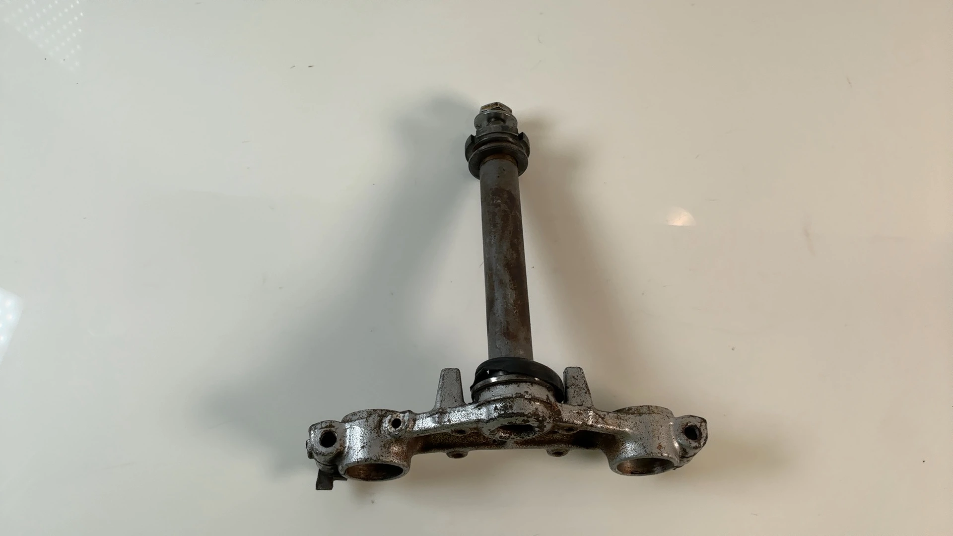 Suzuki TS50X SA11A 49cc Lower Triple Tree Stem Clamp 1984-2000 OEM 51352-48000 - Image 2