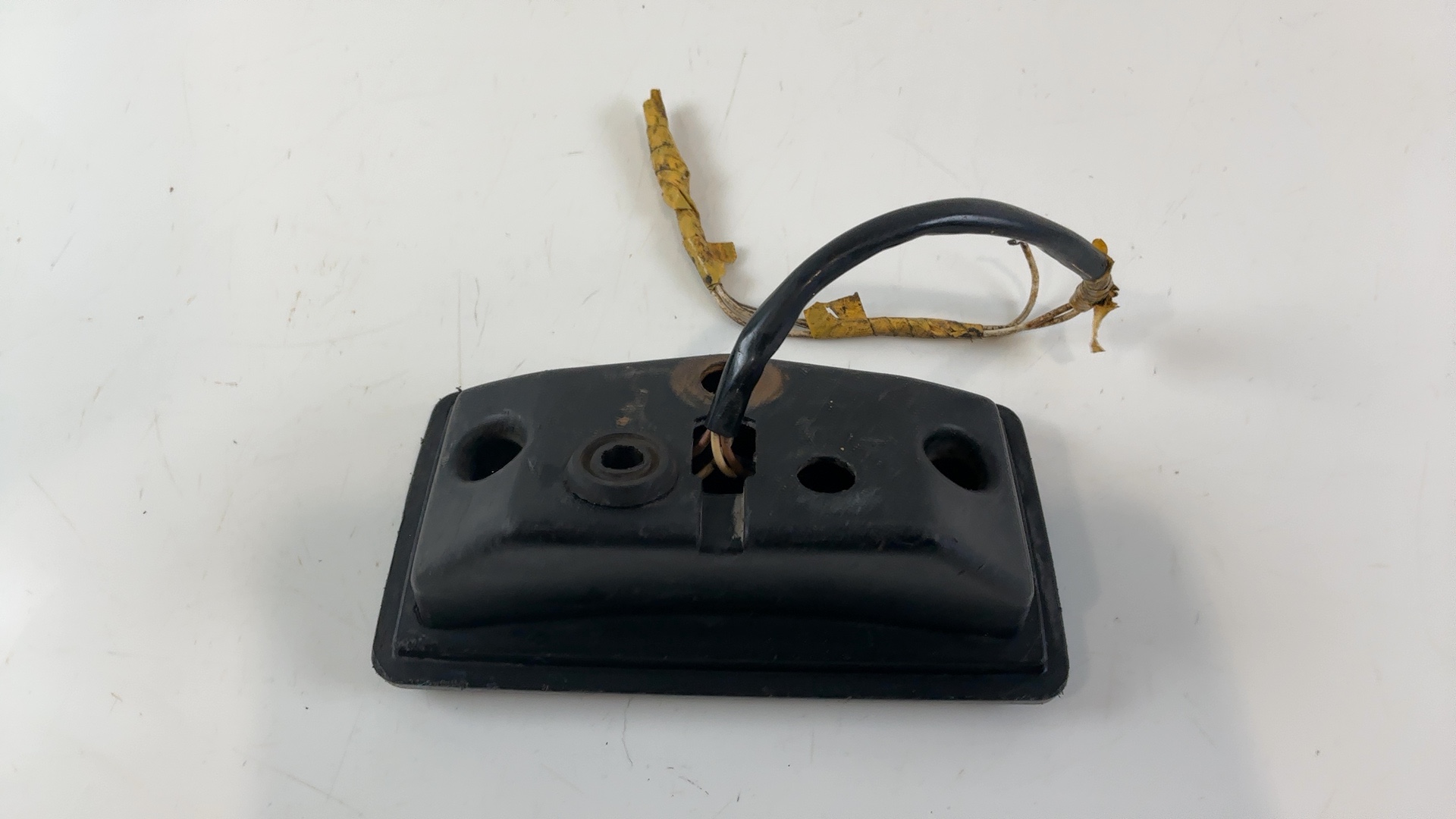 Suzuki GSX400E GSX400 400cc Rear Tail Light Base 1979-1984 OEM 35715-32200 - Image 1