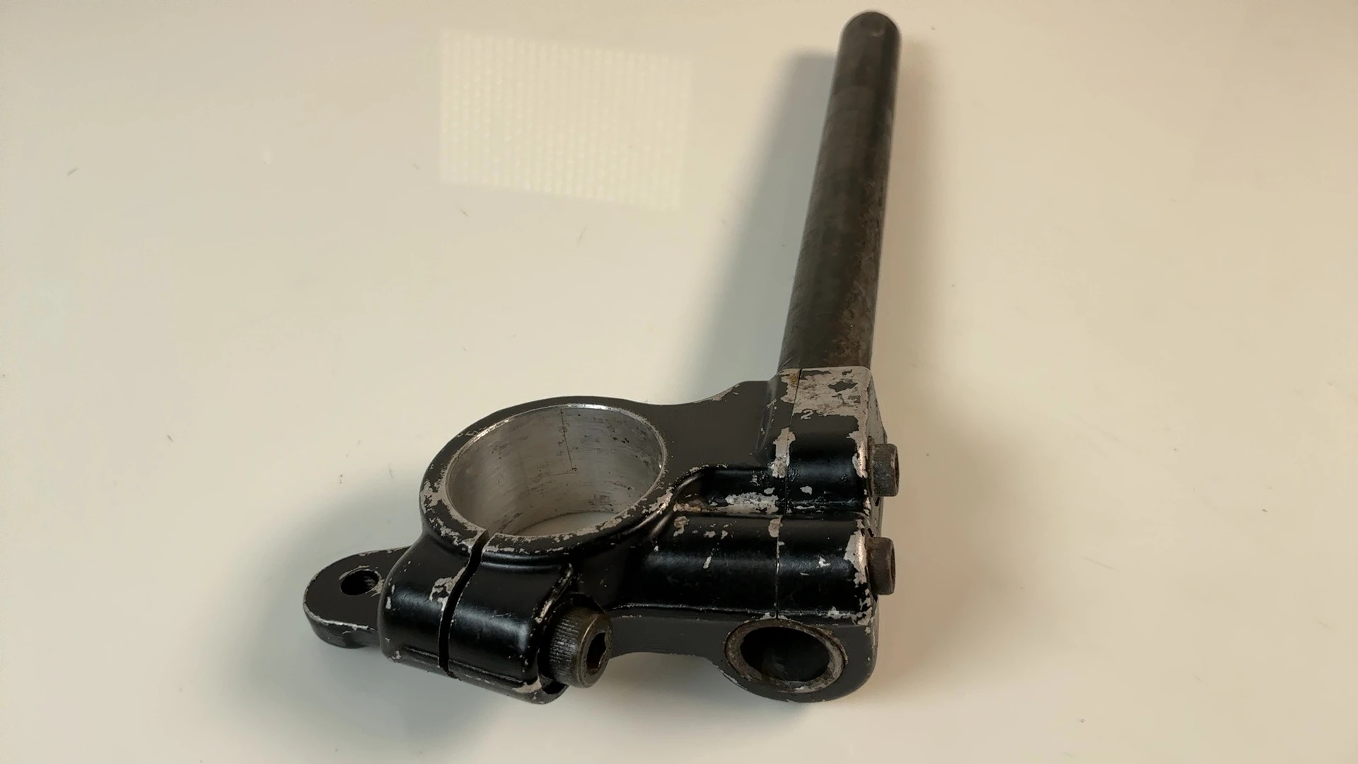 Suzuki GSXR1100 Left Handlebar Clip On 1986-1988 OEM 56150-06B00 - Image 4