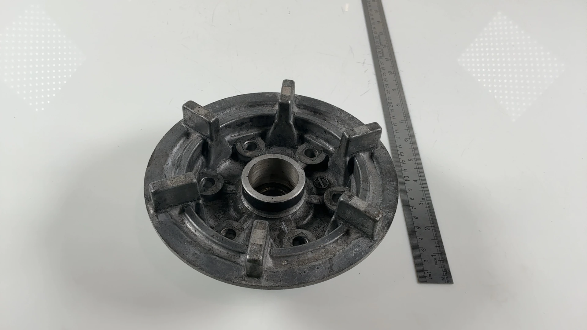 Suzuki GS750 GS 750 750cc Rear Sprocket Hub Carrier 1977-1979 OEM 64611-31000 - Image 3